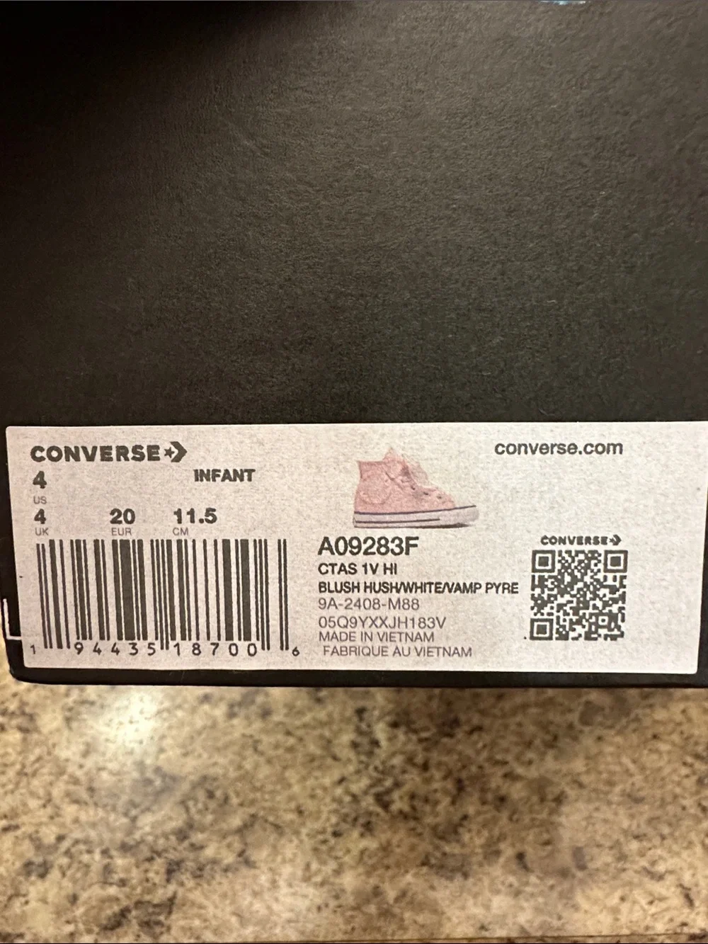 Converse size 1 infant light pink Kids Pink Bow High-Top Sneakers
